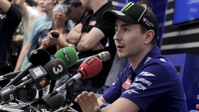 Lorenzo Tertidur di Bioskop Usai Jadi Juara Dunia MotoGP