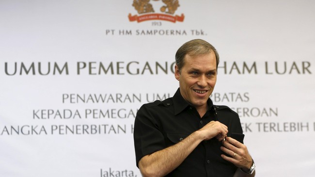 Pemegang saham HM Sampoerna akan mendapatkan 25 lembar saham untuk setiap saham yang dimiliki atau dengan rasio 1:25.
