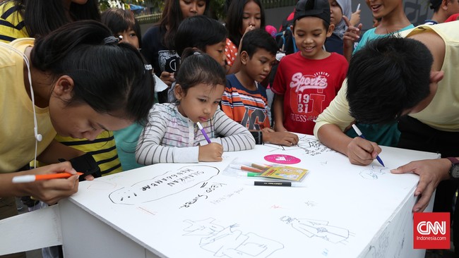 Menuangkan Jakarta ke Atas Gerobak Seni