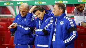 Hiddink di London, Latihan Chelsea Dipimpin Dua Staf Pelatih