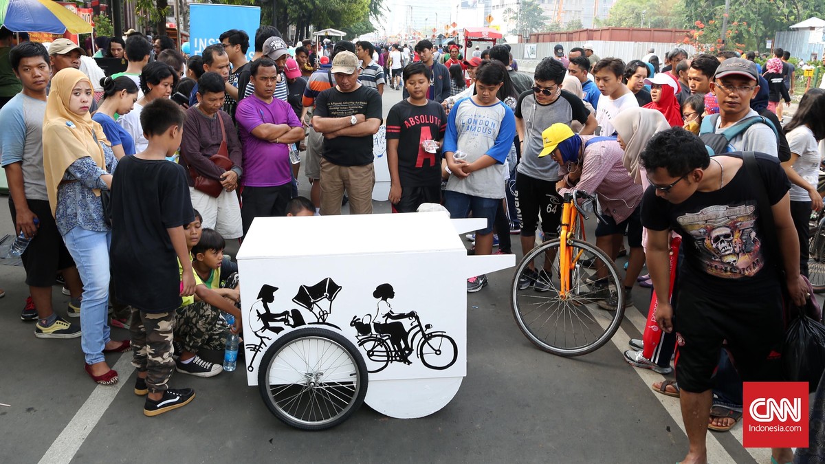 Menuangkan Jakarta ke Atas Gerobak Seni