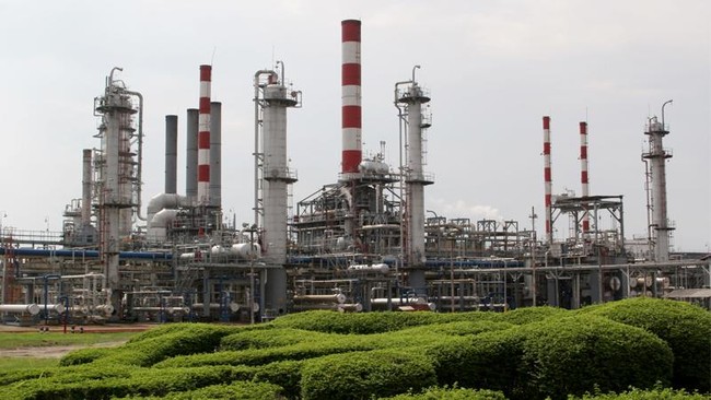Pertamina memastikan Kilang Dumai, Riau, tak beroperasi sampai pertengahan bulan ini imbas ledakan yang terjadi pada Sabtu (1/4) lalu.