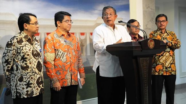 Paket Kebijakan X Terbit, 35 Bidang Usaha Dicoret dari DNI Pemerintah mencoret 35 bidang usaha dari daftar negatif Investasi (DNI) dan membuka 20 bidang usaha baru bagi pemodal asing.