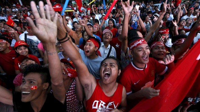 Kemenangan partai NLD semakin jelas terlihat. Dari 1.129 kandidat NLD di seluruh Myanmar, hanya 11 kandidat parlemen dari partai ini yang kalah.