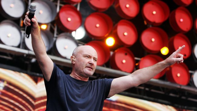Phil Collins menepati janjinya: siap merilis buku autobiografi berjudul Not Dead Yet, empat bulan lagi.