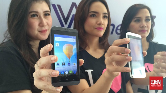 Vendor ponsel lokal, Evercoss, turut menyambut gegap gempita kehadiran 4G LTE dengan menawarkan ponsel yang ramah di kantong.