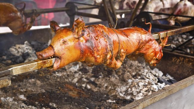 Filipina kini menjadi negara pemegang rekor Guinness World Records untuk penyajian lechon atau babi panggang dengan porsi terbanyak.