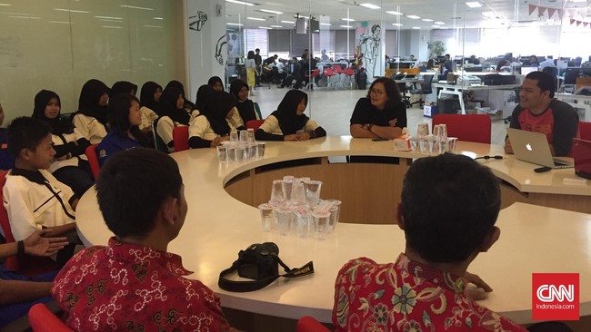 Kunjungan SMK YPLP dari Purbalingga ke CNN Student