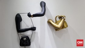 Desainer Fesyen Usung Pameran Seni Provokatif