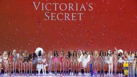 Victoria's Secret Dirumorkan Bakal Hapus Lini Pakaian Renang