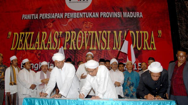 Menurut Menteri Dalam Negeri Tjahjo Kumolo, butuh waktu dan proses panjang untuk pembentukan sebuah provinsi baru.
