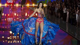 Jelang Victoria's Secret Show, Kendall Jenner Mengompol