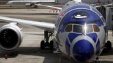 Star Wars 'Mendarat' di Negeri Singa Pesawat bertema Star Wars dari maskapai All Nippon Airways (ANA) mendarat di Bandara Changi, Singapura. Pesawat itu akan dipamerkan pada 12-14 November 2015.