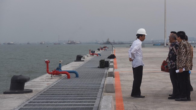 PT Pelindo III menargetkan pertumbuhan laba bersih 2018 sama dengan proyeksi laba 2017 karena prospek usaha tak bergerak.