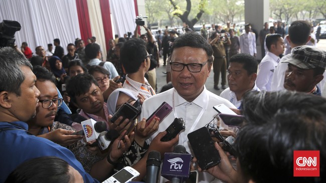 Menteri Dalam Negeri Tjahjo Kumolo menegaskan jika setelah dilantik, proses hukum terhadap kepala daerah terlantik itu tetap harus berjalan.