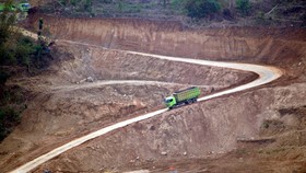 Truk Bekas Gerus Penjualan Isuzu Tahun Ini
