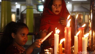 img-title Jadi Festival Tradisional Hindu, Ini Alasan Hari Diwali Tak Masuk Hari Libur