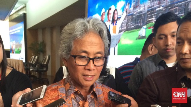 Direktur Utama Pertamina Dwi Soetjipto menyatakan, perusahaan masih akan melihat biaya distribusi BBM ke berbagai daerah terpencil.