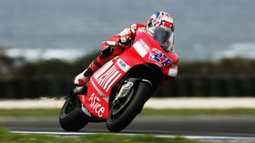 Stoner Resmi Kembali ke Ducati