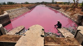 Sungai Cimeta Berubah Merah, Diduga Tercemar Limbah
