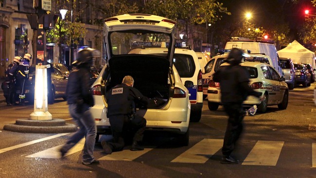 Pemerintah meminta warga negara Indonesia yang ada di Paris, Perancis, untuk waspada, menyusul serangan di kota tersebut.