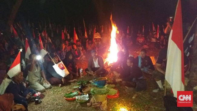 Ratusan warga akan aksi jalan kaki ke PTUN Semarang untuk mengawal sidang putusan penolakan pendirian pabrik semen di Pegunungan Kendeng, Pati.
