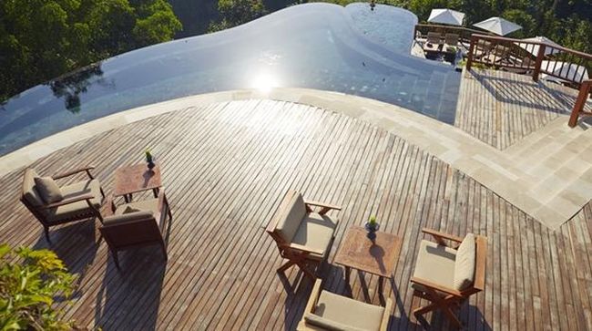 Ubud Hanging Gardens - Bali, Indonesia Bukan cuma Amerika yang memiliki rooftop bar. Kota-kota di Asia Tenggara pun memiliki rooftop bar dengan pemandangan yang spektakuler.