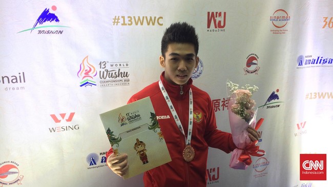 Harris Hotarius sudah berprestasi internasional di wushu. Namun ia tetap tak melupakan pendidikannya dan kini sibuk menjadi mahasiswa fakultas hukum.