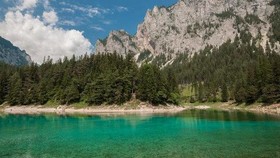 Mendaki Gunung Dalam Air di Austria