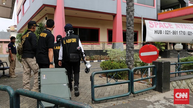 Korban ledakan granat di Duren Sawit hingga kini belum mampu berkomunikasi dengan baik dan bertemu dengan banyak orang.
