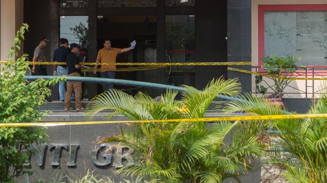 Multipiranti Graha selama ini merupakan gedung perkantoran yang aman. Sejak bangunan berdiri 25 tahun lalu, manajemen gedung tak pernah memasang CCTV.