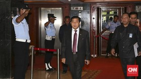 Ceu Popong: Jangan Berbelit-Belit Novanto