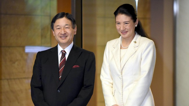 Putra Mahkota Naruhito akan naik tahta menggantikan sang ayah, Kaisar Akihito. Dia diduga mewarisi jiwa merakyat sang ayah.