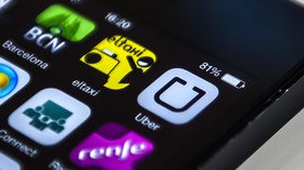 Pemblokiran Uber dan GrabCar Belum Final