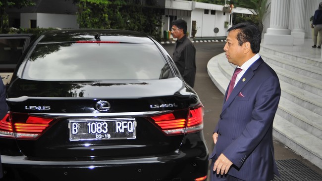Jusuf Kalla menilai telah terjadi ironi di DPR dalam dua hari ini, sebelumnya diperdengarkan upaya korupsi, sementara pagi ini dibahas pemberantasannya.