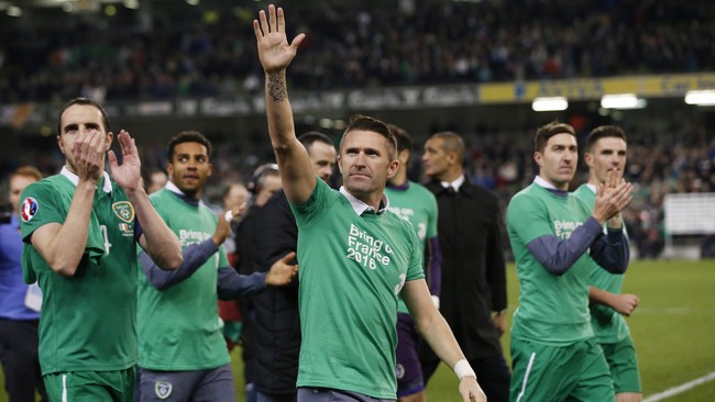 Dua gol dari Jonathan Walters pada pertandingan leg kedua membuat Republik Irlandia menyingkirkan Bosnia dengan agregat kemenangan 3-1 di babak playoff.