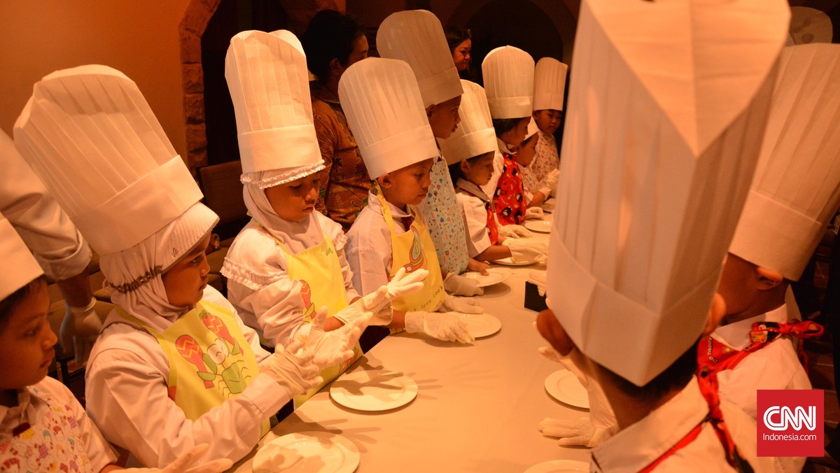 Kecil-Kecil Sudah Bisa Bikin Kue di Hotel Bintang 5