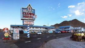 Bingung Menginap di Mana? Ini Bedanya Hotel, Motel, Hostel, dan Losmen