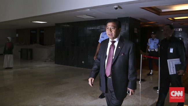 Ketua MPR RI Zulkifli Hasan menilai persidangan di Mahkamah Kehormatan Dewan (MLD) dapat dimanfaatkan oleh Ketua DPR RI Setya Novanto untuk arena klarifikasi.