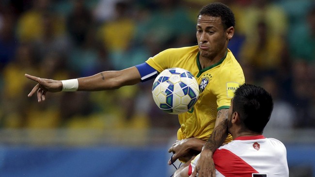 Pelatih Uruguay Oscar Tabarez menegaskan tidak akan menempatkan pemain secara khusus mengawal Neymar di laga melawan timnas Brasil.