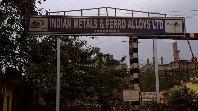 India Metals & Ferro Alloys (IMFA) tuntut ganti rugi US$ 581 juta atau Rp 7,9 triliun menyusul tumpang tindih Izin Usaha Pertambangan di Barito, Kalimantan.