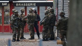 Perempuan Pelaku Bom Bunuh Diri di Paris Diidentifikasi