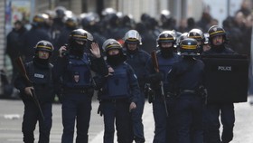 Otak Serangan Paris Belum Diketahui Keberadaannya