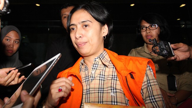 Sekretaris Pribadi Dewie Yasin Limpo, Rinelda Bandaso jadi tersangka gratifikasi proyek pengembangan Pembangkit Listrik Tenaga Micro Hydro.