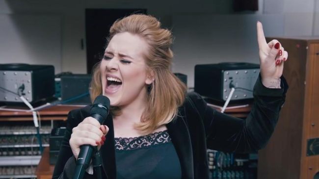 Belum juga 24 jam ditayangkan via YouTube, video musik single terbaru Adele, When We Were Young, sudah pirsa lebih dari 3,6 juta kali!