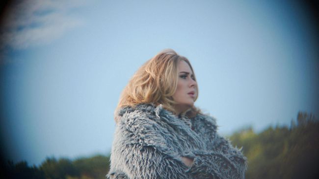 Penjualan Album Adele Kalahkan Video Games FIFA 16 Jumlah tersebut cukup mengagetkan, pasalnya video games FIFA 16 dirilis pada September, sementara album 25 baru dirilis pada November.