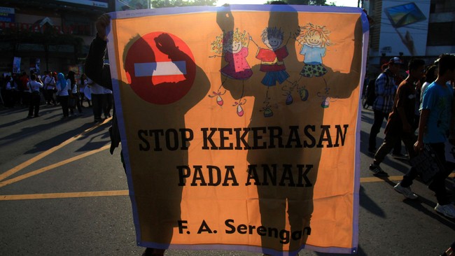 Seorang ibu berinsial TSA tega menganiaya anaknya lantaran ingin mencari perhatian suami yang saat ini sedang mendekam di dalam LP Salemba.