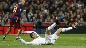 Kekalahan Telak di El Clasico Munculkan Cemooh untuk Perez