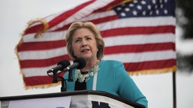 Hillary Clinton Mau Berantas ISIS secara Online