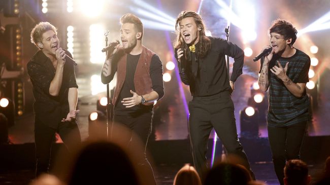 Liam Payne mengatakan semua personel One Direction tengah berada di London dan mungkin bertemu untuk reuni Natal mendatang.